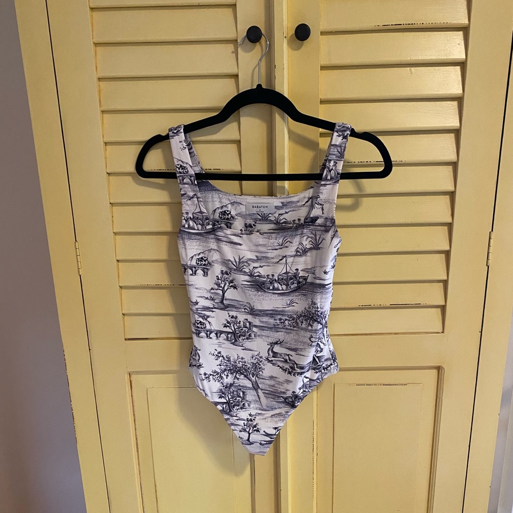 Aritzia Bodysuit
